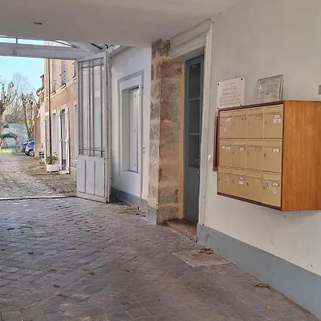 Du Boisdhyver Apartman Fontainebleau